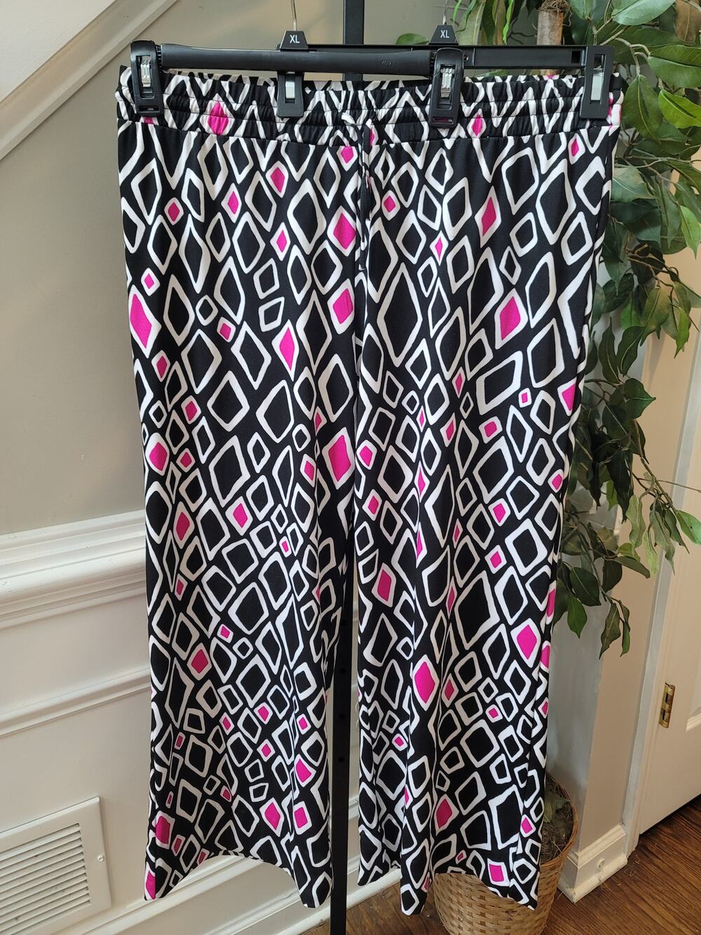 New Directions Petite Wide Leg Pants Women's Size PXL Pink Black Geometric Print